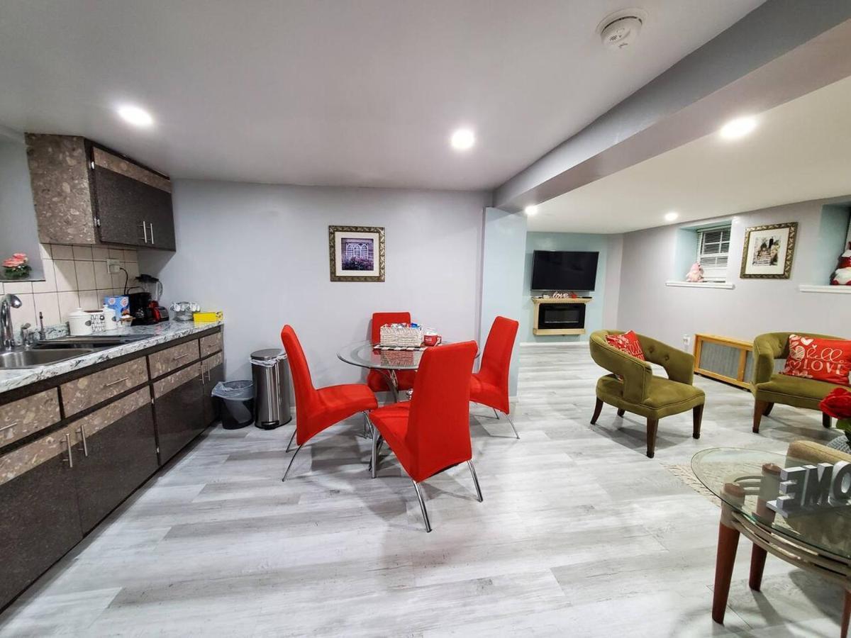Lovely 2 Bedroom Apartment With 2 Entrance And Parking 뉴욕 외부 사진