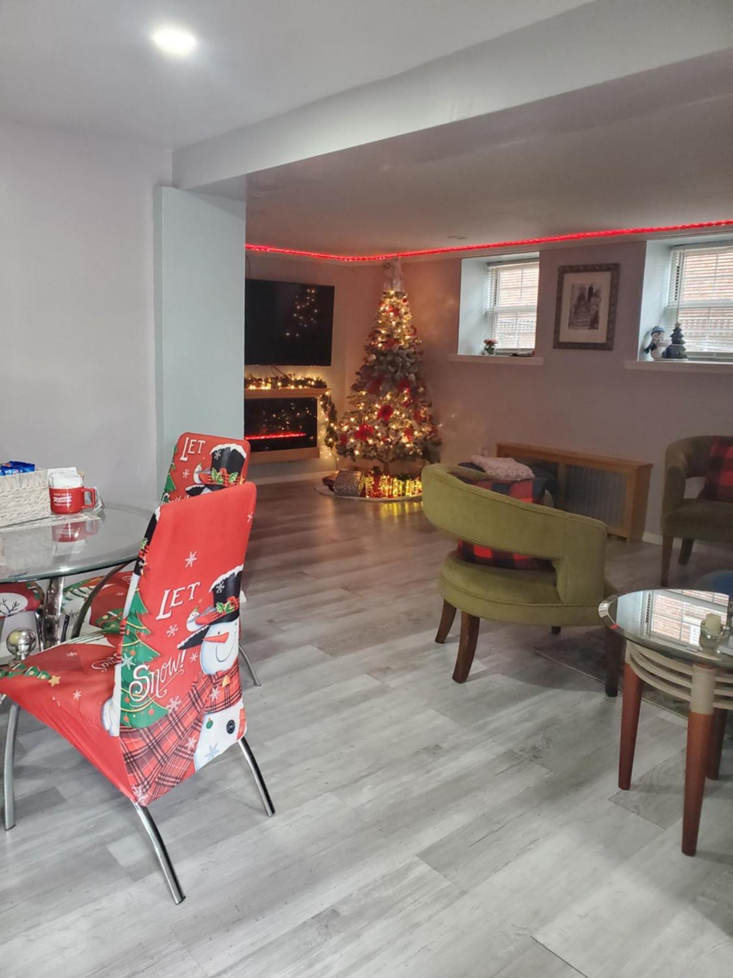 Lovely 2 Bedroom Apartment With 2 Entrance And Parking 뉴욕 외부 사진