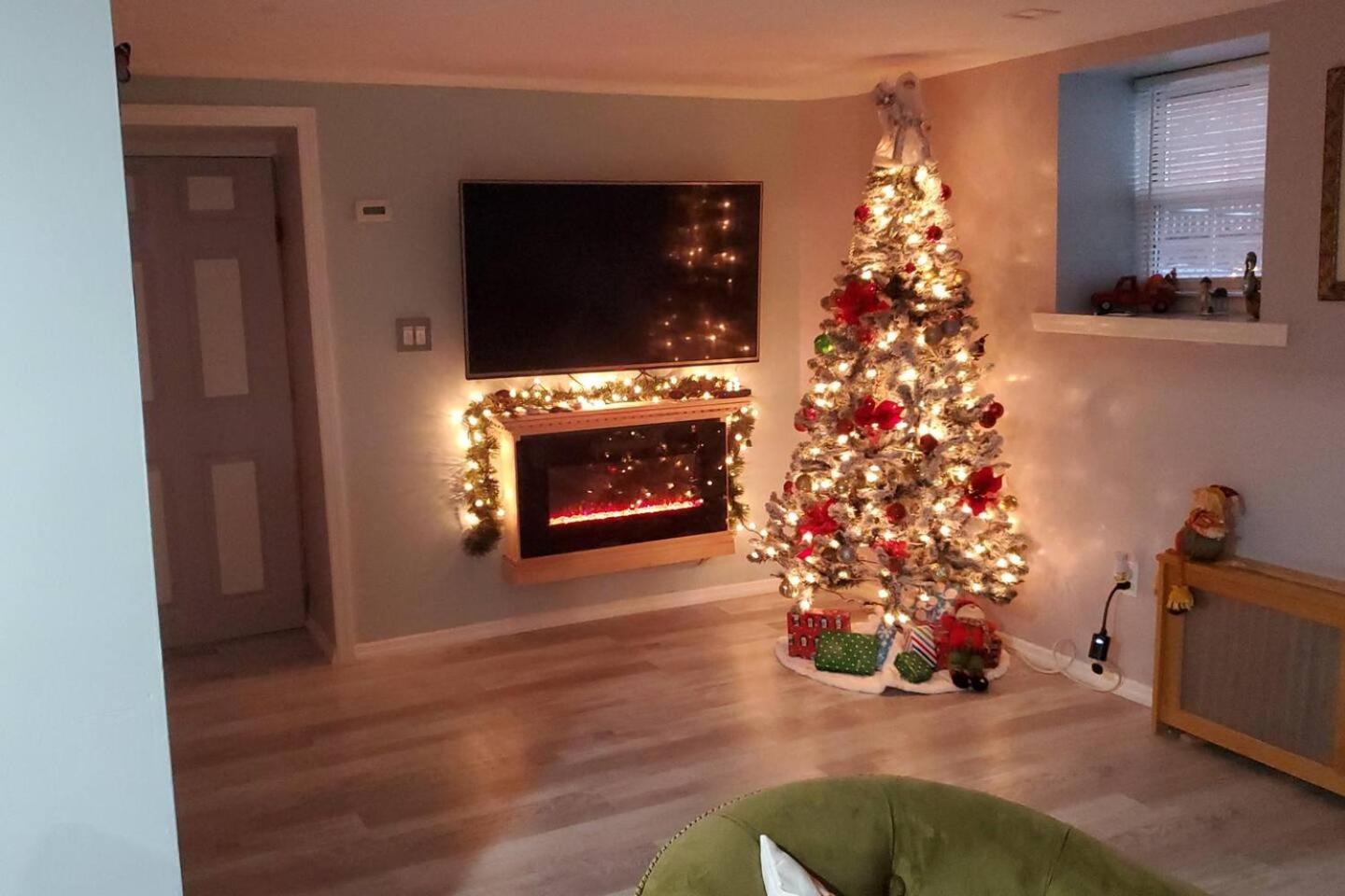 Lovely 2 Bedroom Apartment With 2 Entrance And Parking 뉴욕 외부 사진