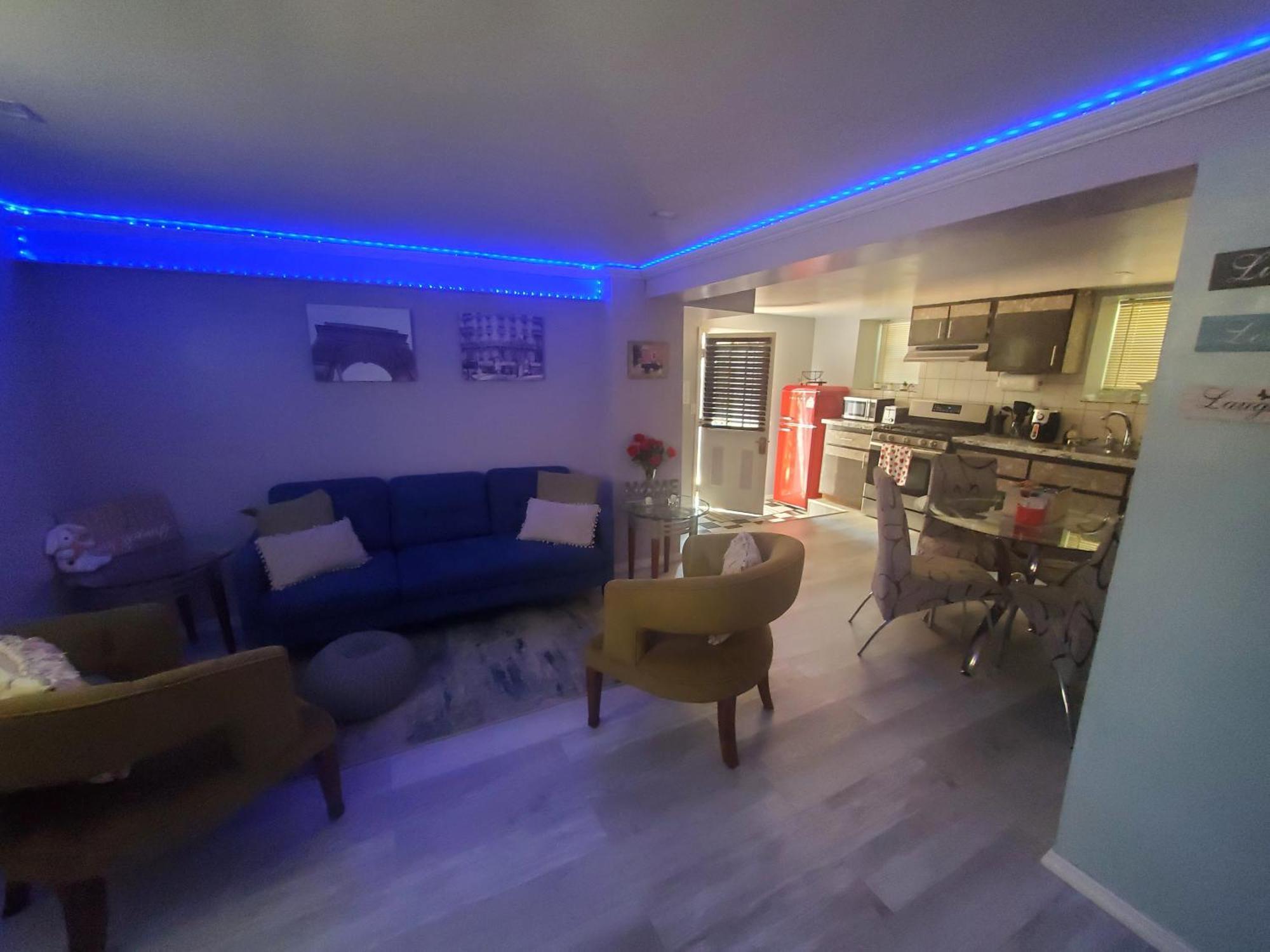 Lovely 2 Bedroom Apartment With 2 Entrance And Parking 뉴욕 외부 사진