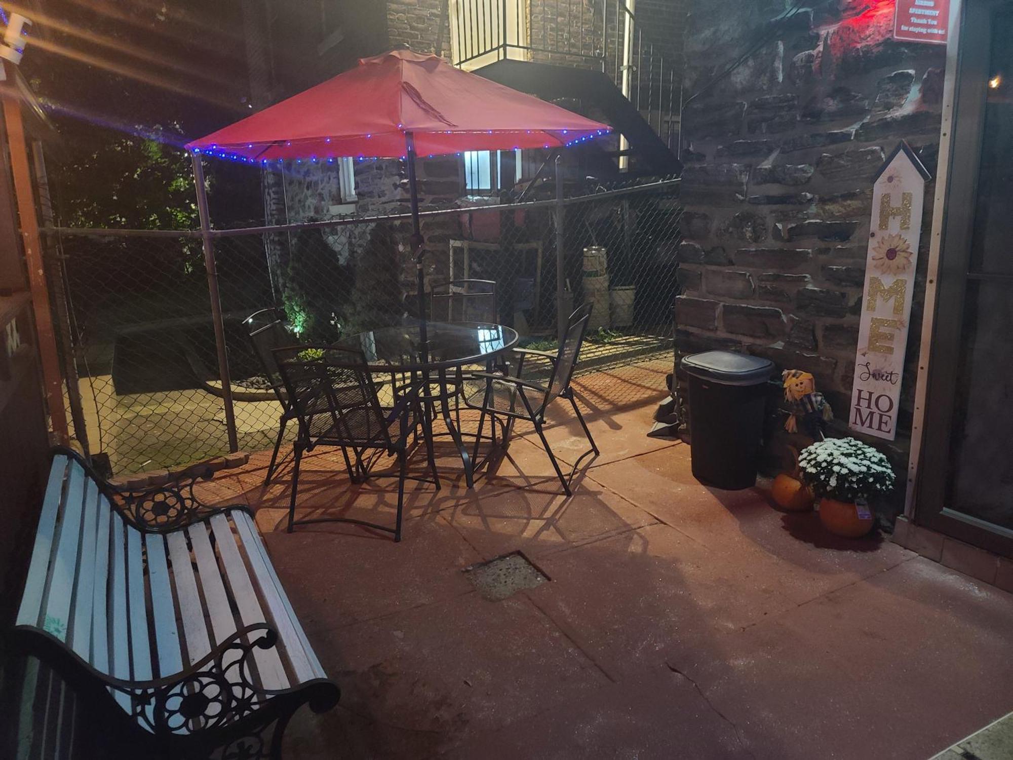 Lovely 2 Bedroom Apartment With 2 Entrance And Parking 뉴욕 외부 사진